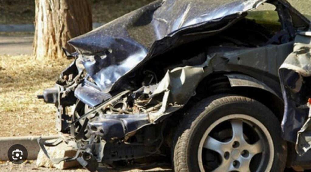 Tânăr fără permis, mort în urma unui accident grav! Băiatul a fost aruncat din mașină