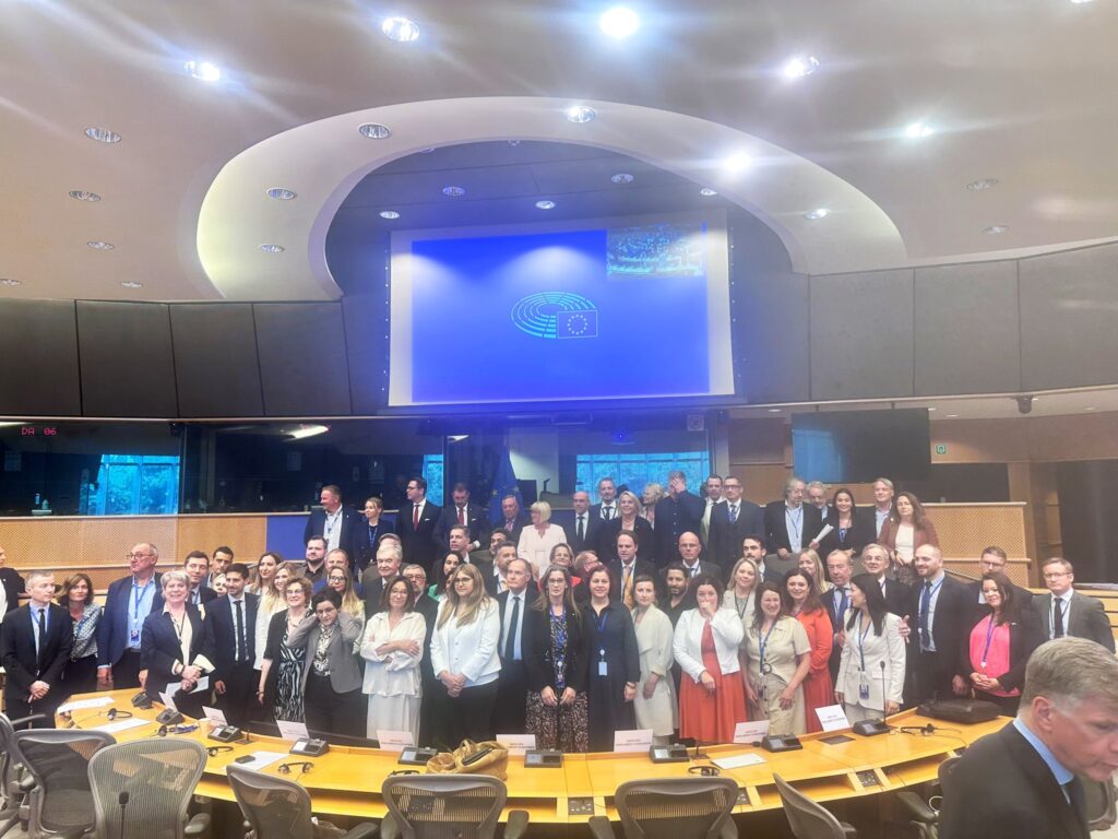 Reuniune a miniştrilor Apărării şi de Externe din UE