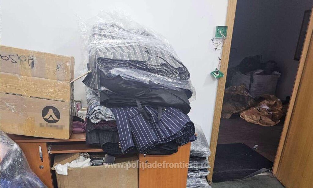 (VIDEO) Aproape 500.000 de lei în haine contrafăcute, oprite la granița de la Giurgiu