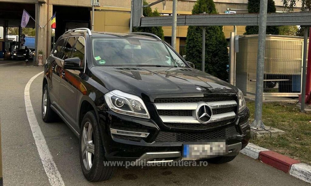 (VIDEO) Autoturism căutat de autoritățile germane, depistat la Punctul de Trecere a Frontierei Porțile de Fier I