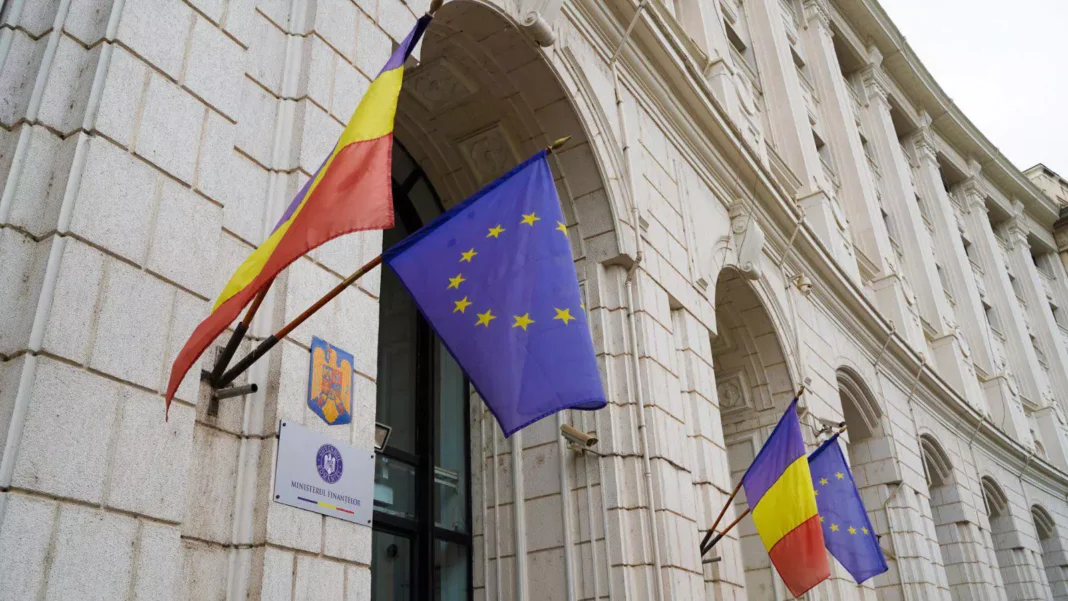 Protest al sindicaliştilor din finanţe în faţa Ministerului Finanţelor