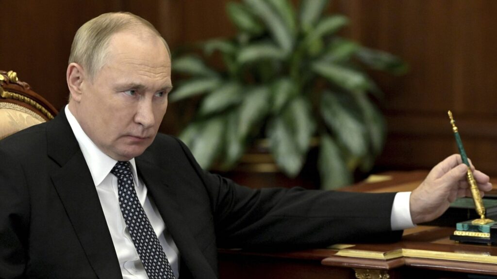 Putin susţine că este pregătit să stea oricând de vorbă cu Zelenski, la Moscova. „Lăsați-l să vină”