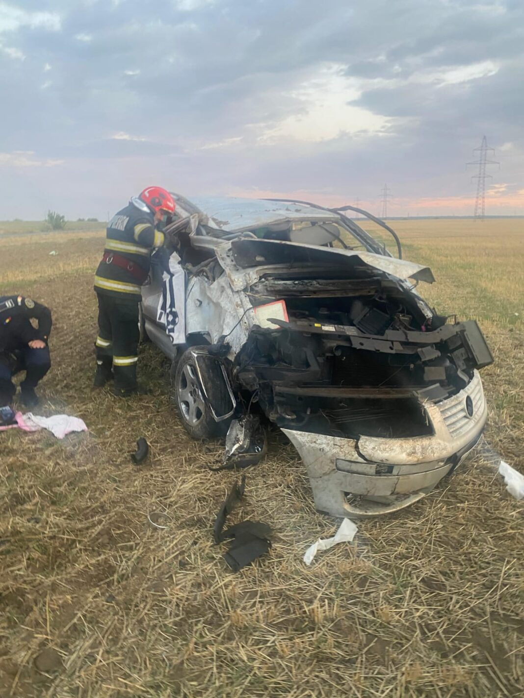 Mehedinţi: Un şofer a murit după ce s-a răsturnat cu autoturismul la Recea