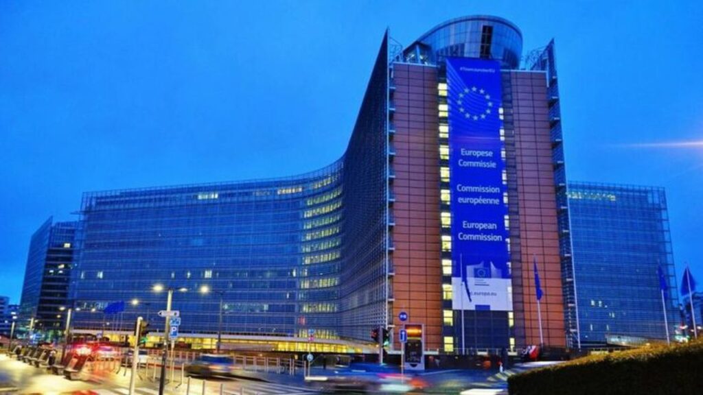 Comisia Europeană vrea să monitorizeze călătoriile diplomaților ruși în țările UE