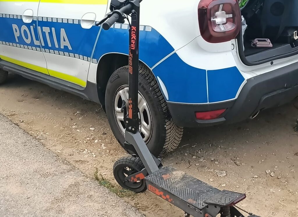 Mehedinți: Bărbat rănit după ce a căzut de pe trotineta electrică