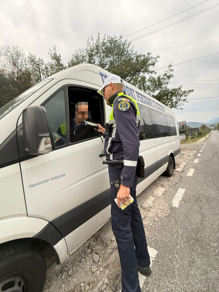 Șofer prins băut după un accident ușor la Râmnicu Vâlcea