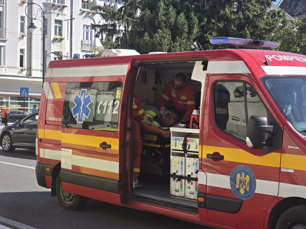 Echipajul SMURD a acordat primele îngrijiri la fața locului (Foto: Claudiu Tudor)