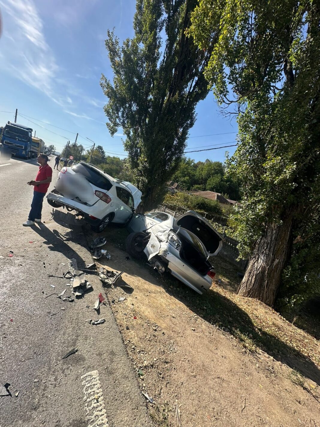 Accident rutier cu trei mașini pe DN 67, în localitatea Meriș