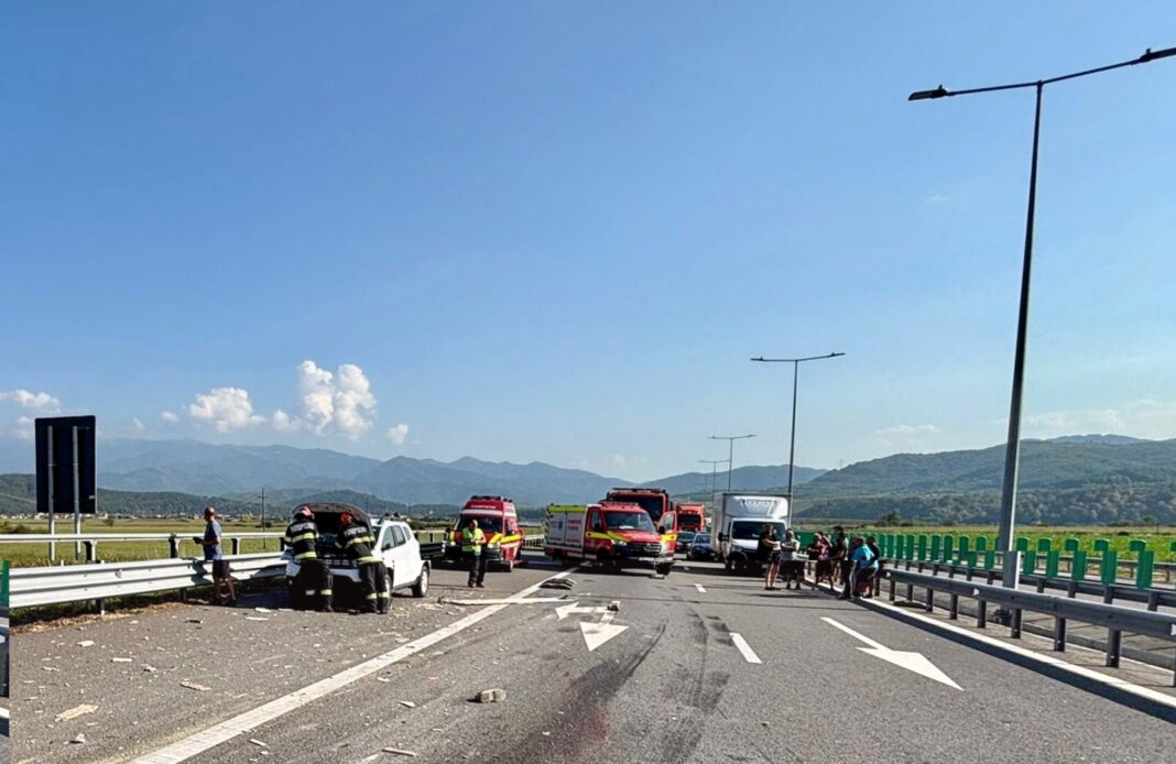 Cisterna care a accidentat mortal trei muncitori pe autostrada A 1 era condusă de un sârb