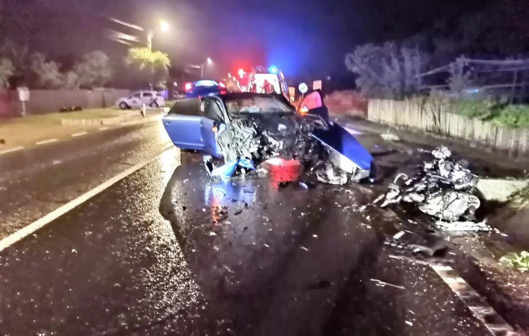 Şofer la un pas de moarte după ce a intrat cu maşina într-un cap de pod