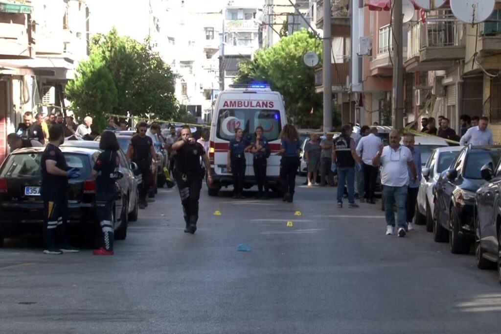 Doi poliţişti, împuşcaţi mortal de un adolescent în Turcia