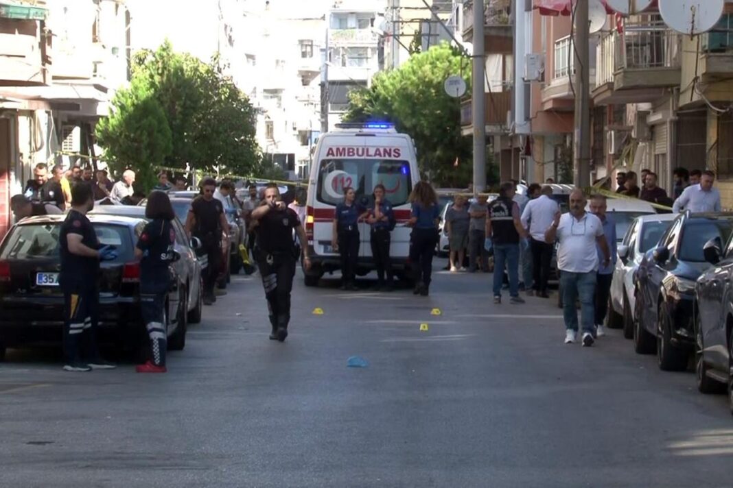 sectie pol turcia Doi poliţişti, împuşcaţi mortal de un adolescent în Turcia