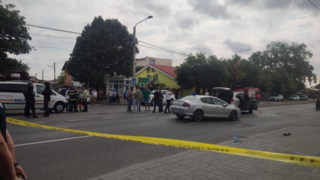 Încă un bărbat reținut după bătaia cu bâte şi topoare din Craiova