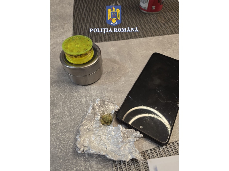 (VIDEO) Percheziții domiciliare în Arad, într-un dosar de amenințare și distrugere