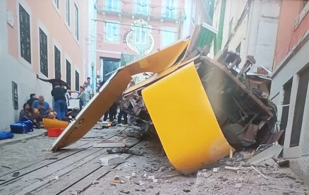 Bilanțul prăbuşirii unui funicular din Lisabona a ajuns la 17 morți și 23 de răniți