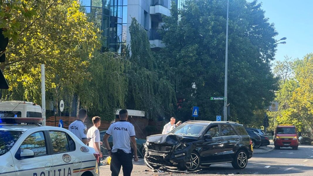 Fiul lui Ilie Dumitrescu, căutat de Poliţie după un accident grav în Capitală
