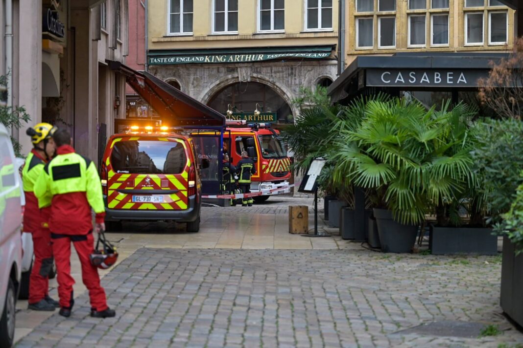 Trei răniţi în urma unei explozii la un restaurant din centrul Lyonului