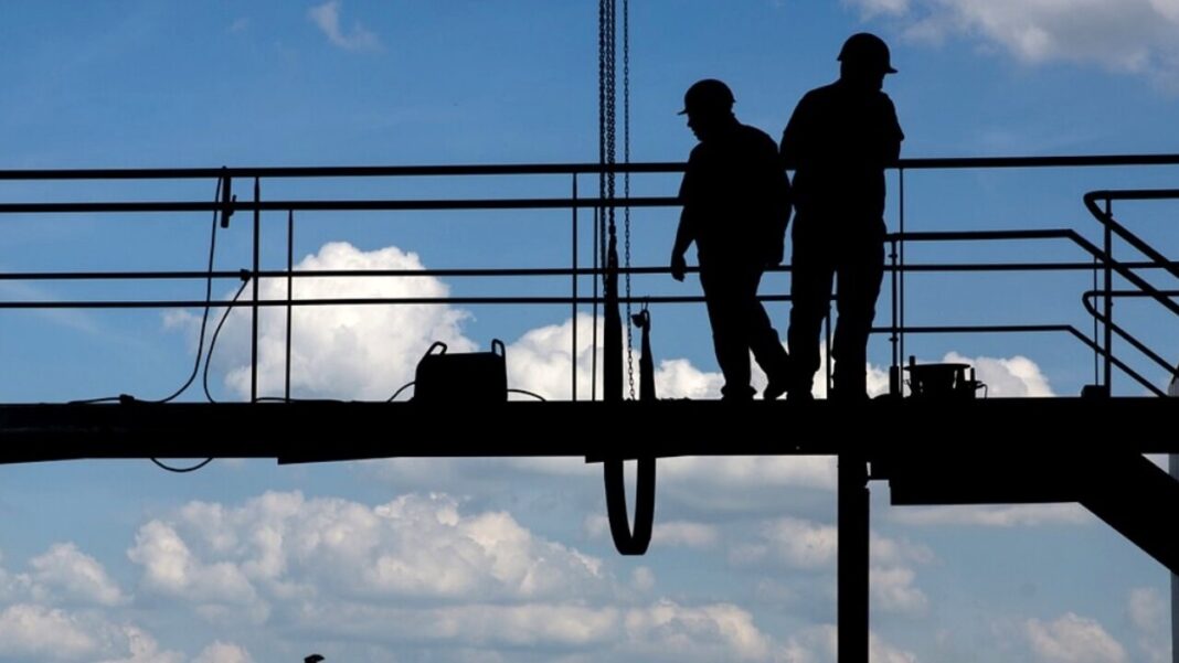 Muncitor român, mort în Italia după ce a căzut de la etajul 5