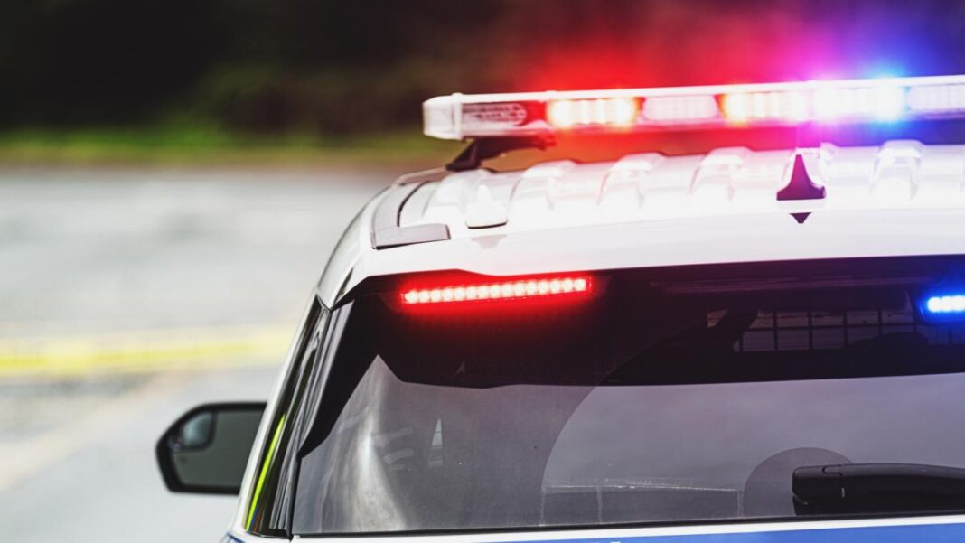 Femeie bătută și lovită cu mașina de amantul ei