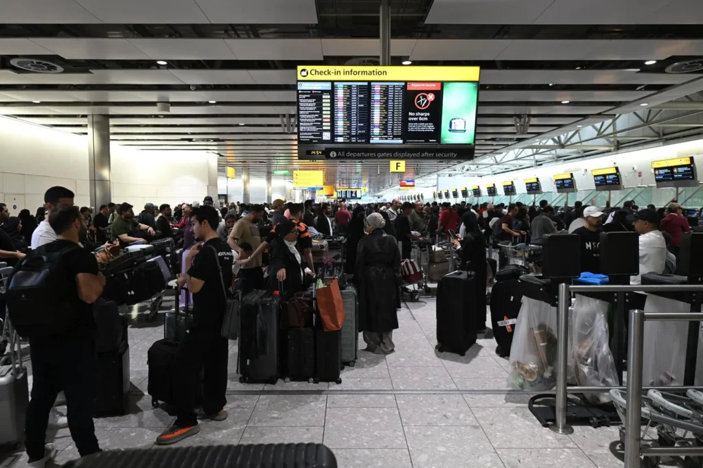 Consecințele atacului cibernetic care a lovit aeroporturile europene: jumătate din zboruri, anulate pe aeroportul din Bruxelles