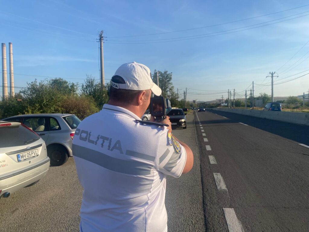 Bărbat cercetat penal după ce ar fi comunicat polițiștilor datele de identificare ale unei alte persoane