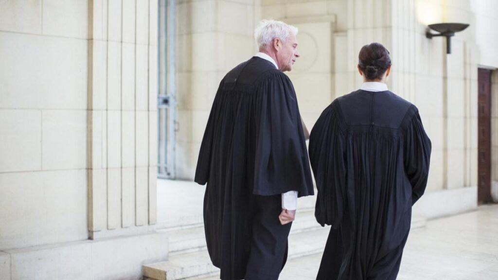 Înalta Curte Contestă la Curtea Constituțională Tăierea Pensiilor Magistraților
