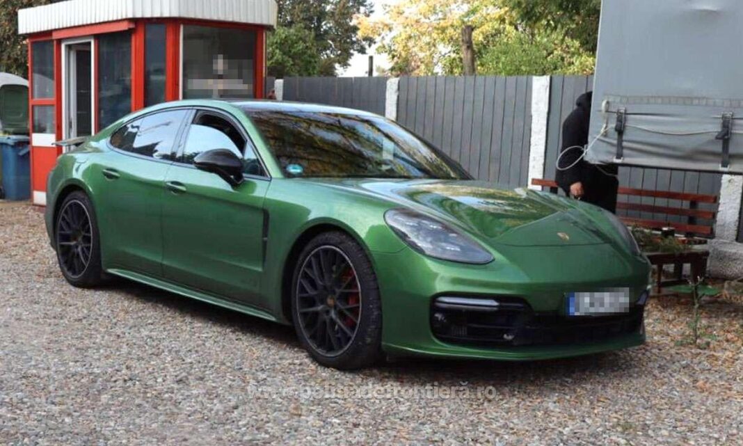 1761297106302-41061-S4 Polițiștii de frontieră din Calafat au oprit pentru control un autoturism înmatriculat în Germania