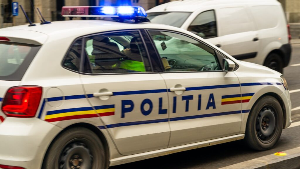 Craiova: Poliţiştii au salvat un bărbat care a încercat să se sinucidă