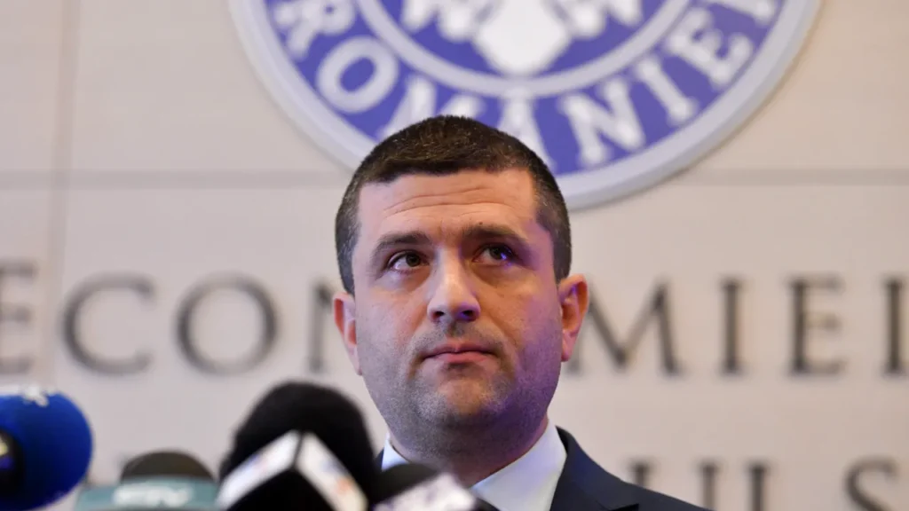 Ministrul Economiei: Mă minunez cum stăm în picioare. Toată lumea jumuleşte din ţară