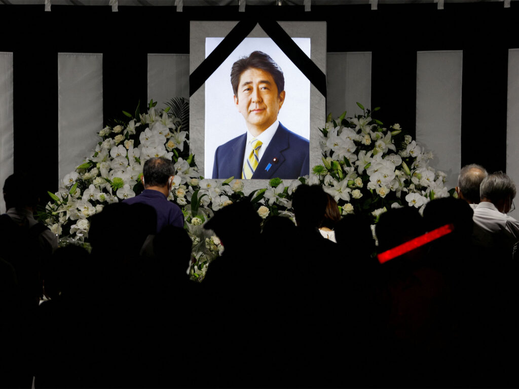Trei ani de la asasinatul care a șocat Japonia și lumea