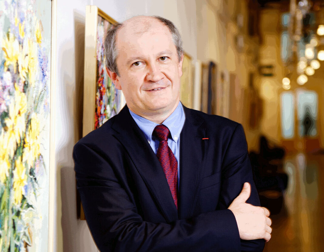 Alexandru Munteanu nu a fost implicat anterior în politică