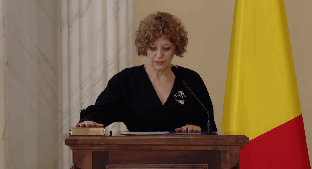 Oana Gheorghiu: Rolul meu ca vicepremier va fi să deschid Guvernul spre societate Oana Gheorghiu: Rolul meu ca vicepremier va fi să deschid Guvernul spre societate