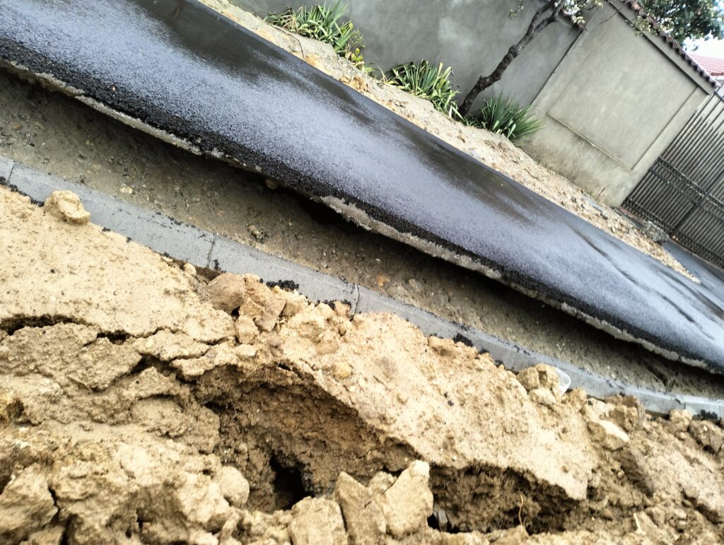 Bulevardul Mălinului a fost răpus de ploi