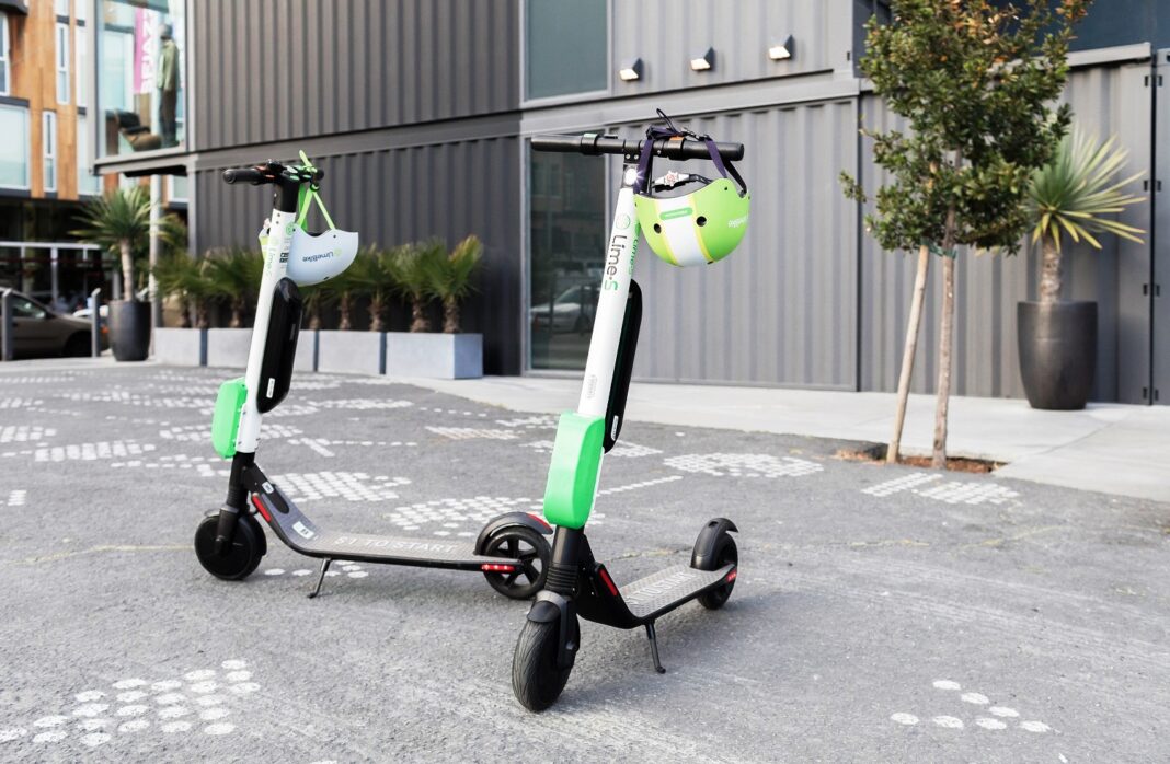 Proiect de lege: Trotinetele și bicicletele electrice, conduse doar cu permis