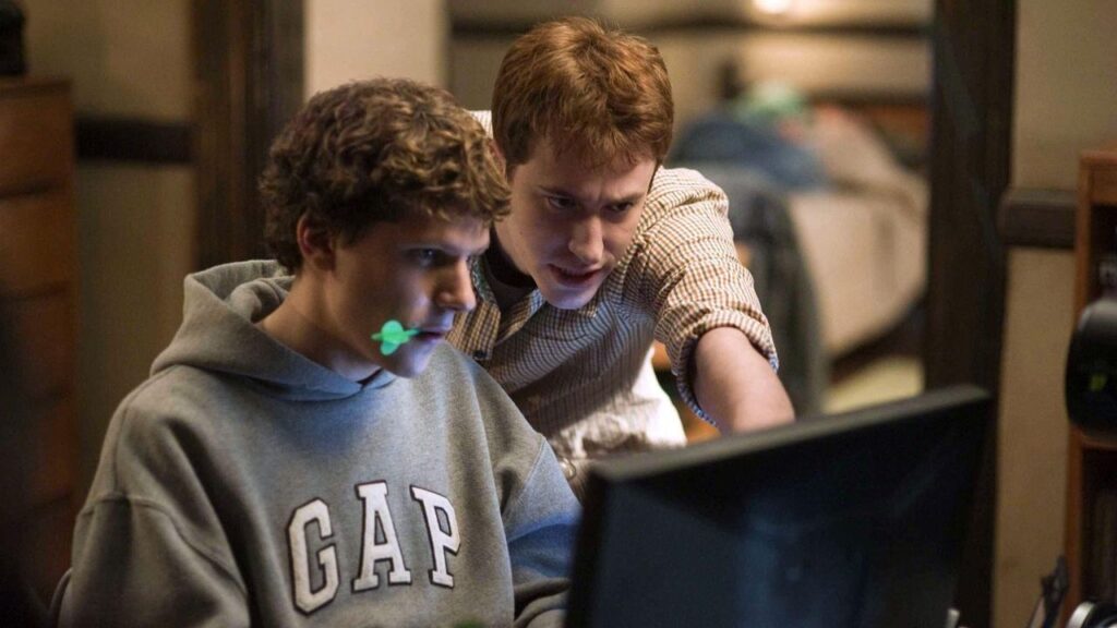 „O forță a alienării”: Cum a prezis The Social Network viitorul tehnologiei