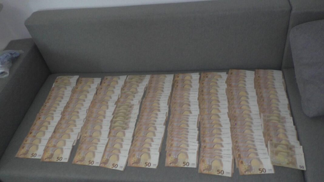 Avocat din Olt, reținut de DNA Craiova pentru trafic de influență. Flagrant la primirea a 30.000 de euro