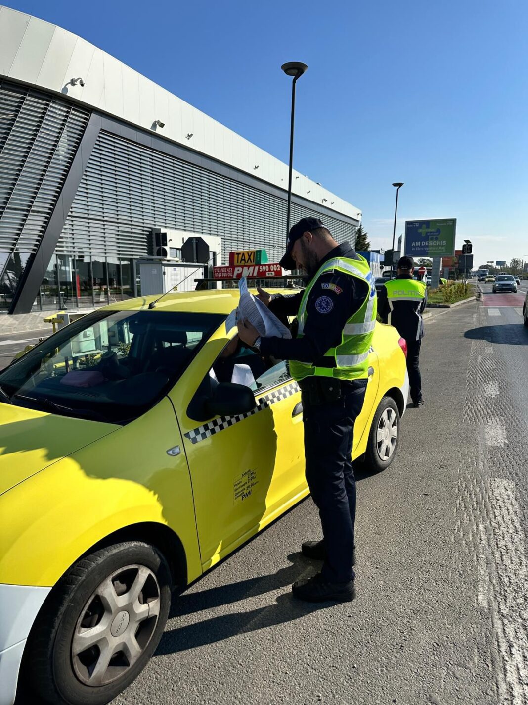 Acțiune a polițiștilor la Aeroportul Internațional Craiova