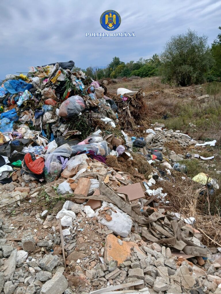 Gorj: Deşeuri îngropate ilegal. Bărbat reţinut