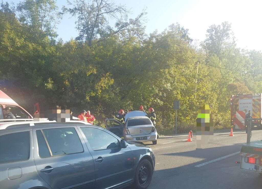 Mehedinți: Accident rutier pe DN6, în localitatea Arginești