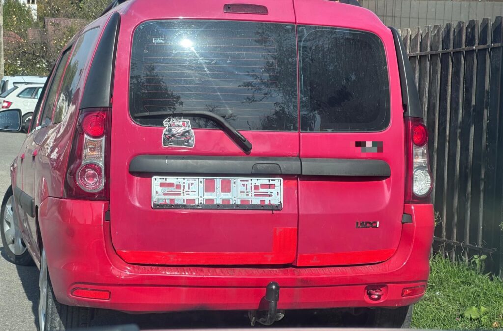 Transport ilegal de persoane la Horezu: șofer sancționat și autovehicul reținut