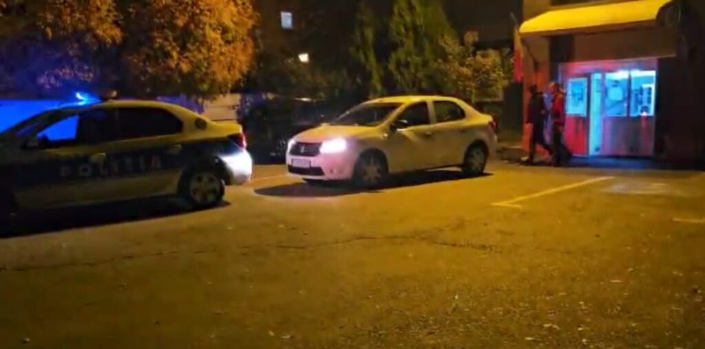 (VIDEO) Tânăr reținut la Craiova pentru agresiune asupra unei angajate într-o sală de jocuri
