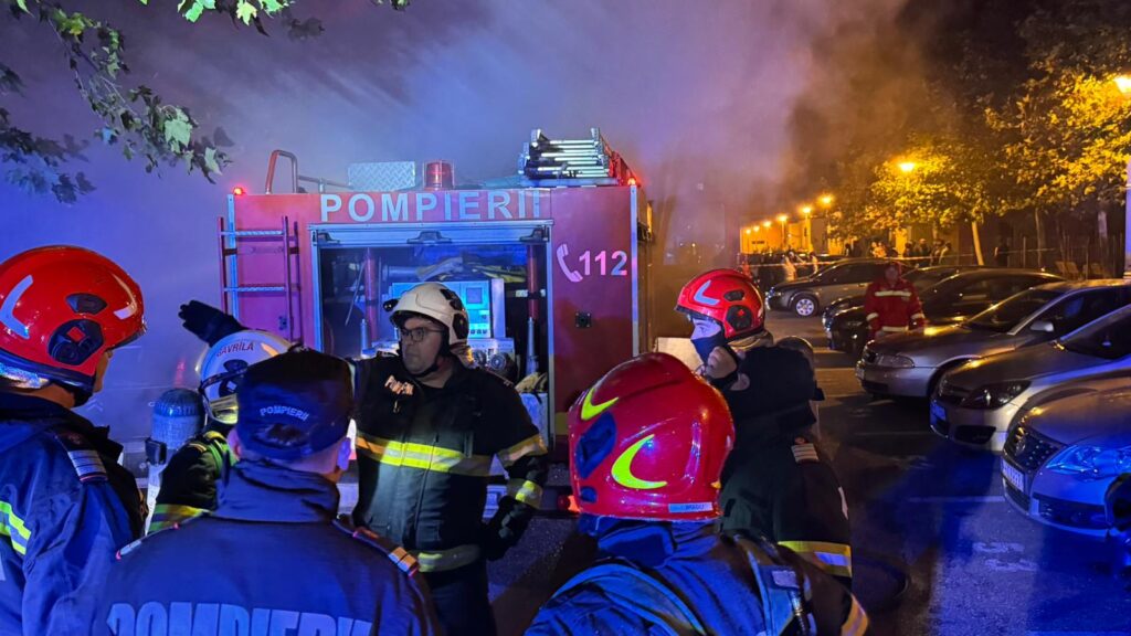 (VIDEO) Apartament incendiat intenționat în Drobeta Turnu Severin