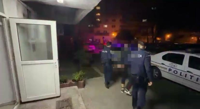 (VIDEO) Tânăr din Craiova reținut după ce și-a bătut concubina