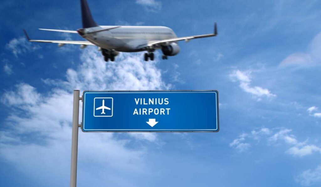 Două aeroporturi din Lituania au fost închise din cauza unor „baloane” suspecte din Belarus