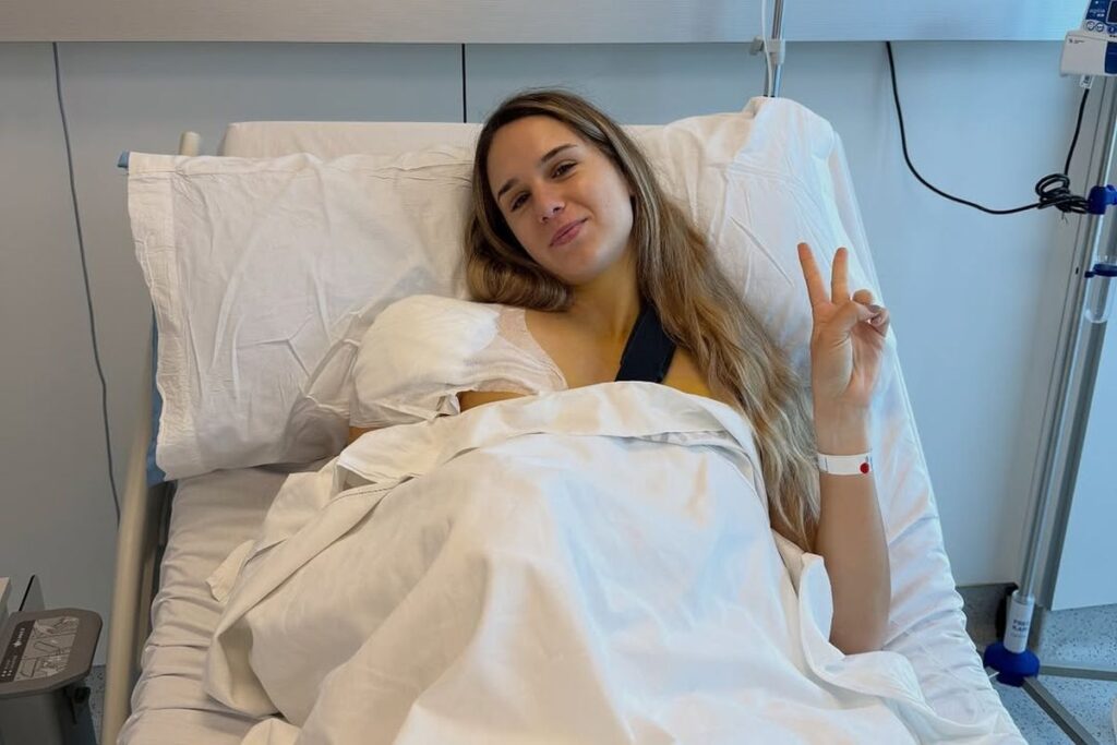 Sezon încheiat pentru Anca Todoni: s-a operat la umărul drept!