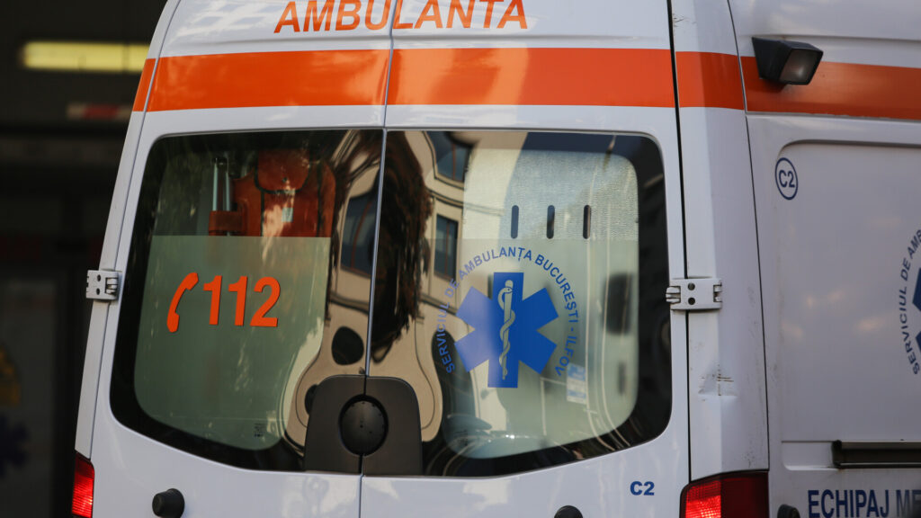 Bebeluş de doar două luni, mort după ce s-ar fi înecat cu lapte