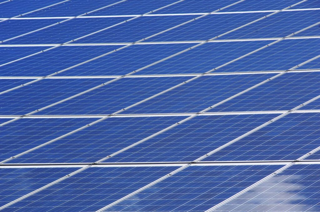 Tranziția energetică din Dolj, pe muchie: 500 de milioane de euro riscă să fie luate de la comunitățile de energie