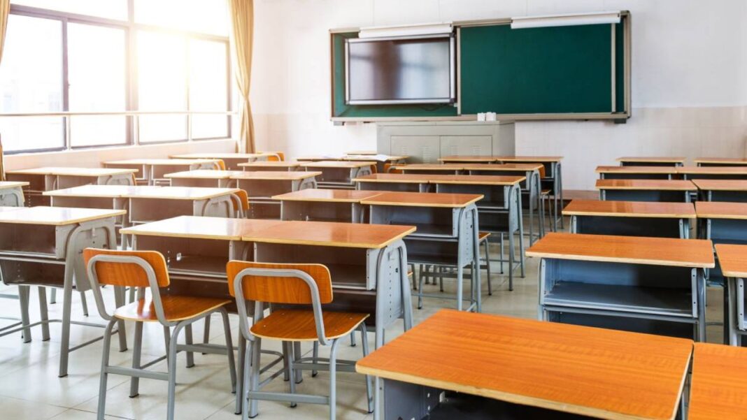 Cursuri suspendate miercuri în toate instituțiile de învățământ preuniversitar din patru județe