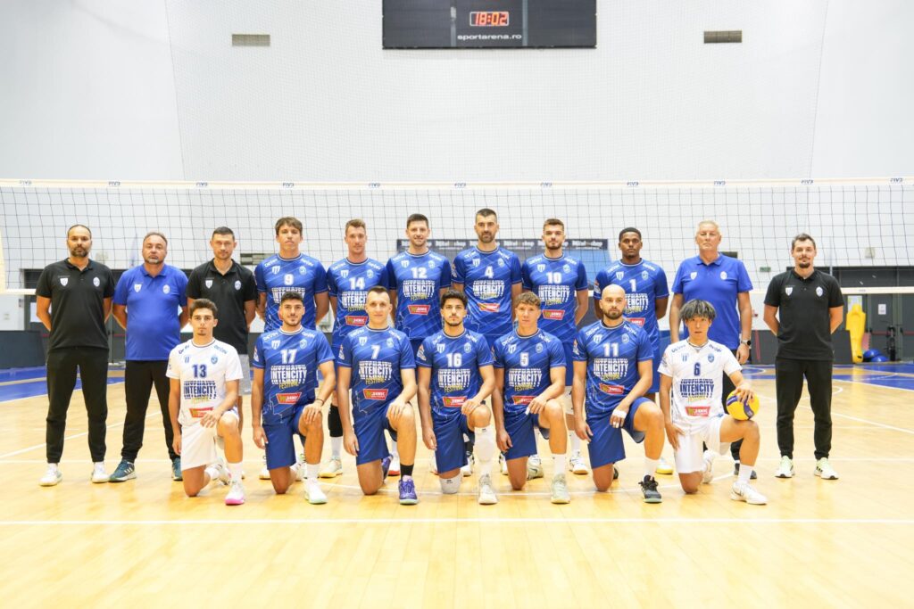 Volei (m) / Start impecabil de sezon! SCMU Craiova, victorie la zero pe terenul Coronei Brașov