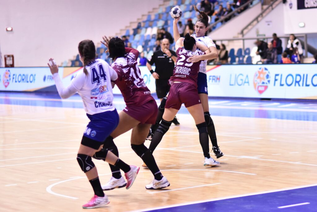 Handbal (f) / SCMU Craiova, meci URIAȘ cu Rapid! Prestație de clasă a „leoaicelor“